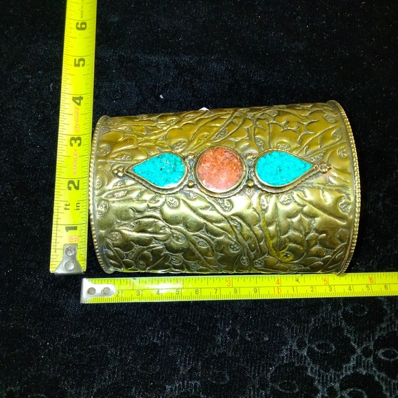 Iris Apfel & Bajalia Brass Turquoise & Coral Inlay HUGE Statement Cuff Bracelet - Picture 11 of 16